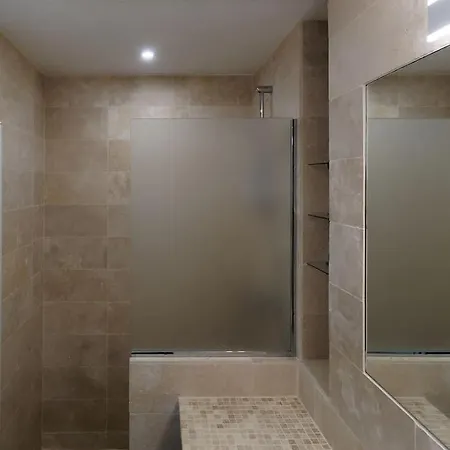 Quiet Near Montmartre *