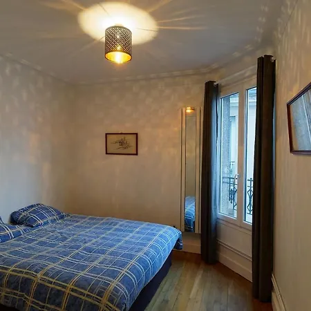 Quiet Near Montmartre