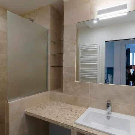 Quiet Near Montmartre *