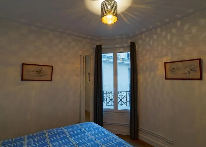 Quiet Near Montmartre アパート パリ